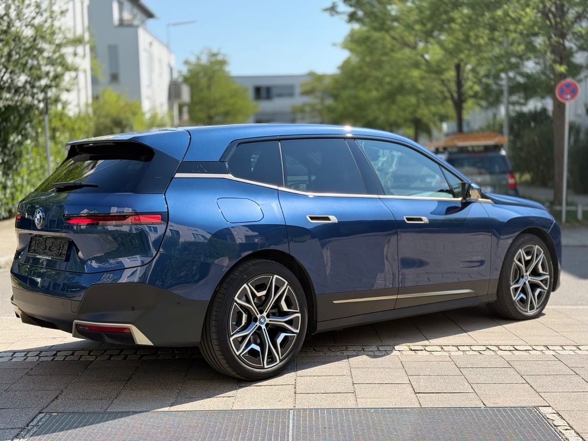 BMW iX 40 foto 5