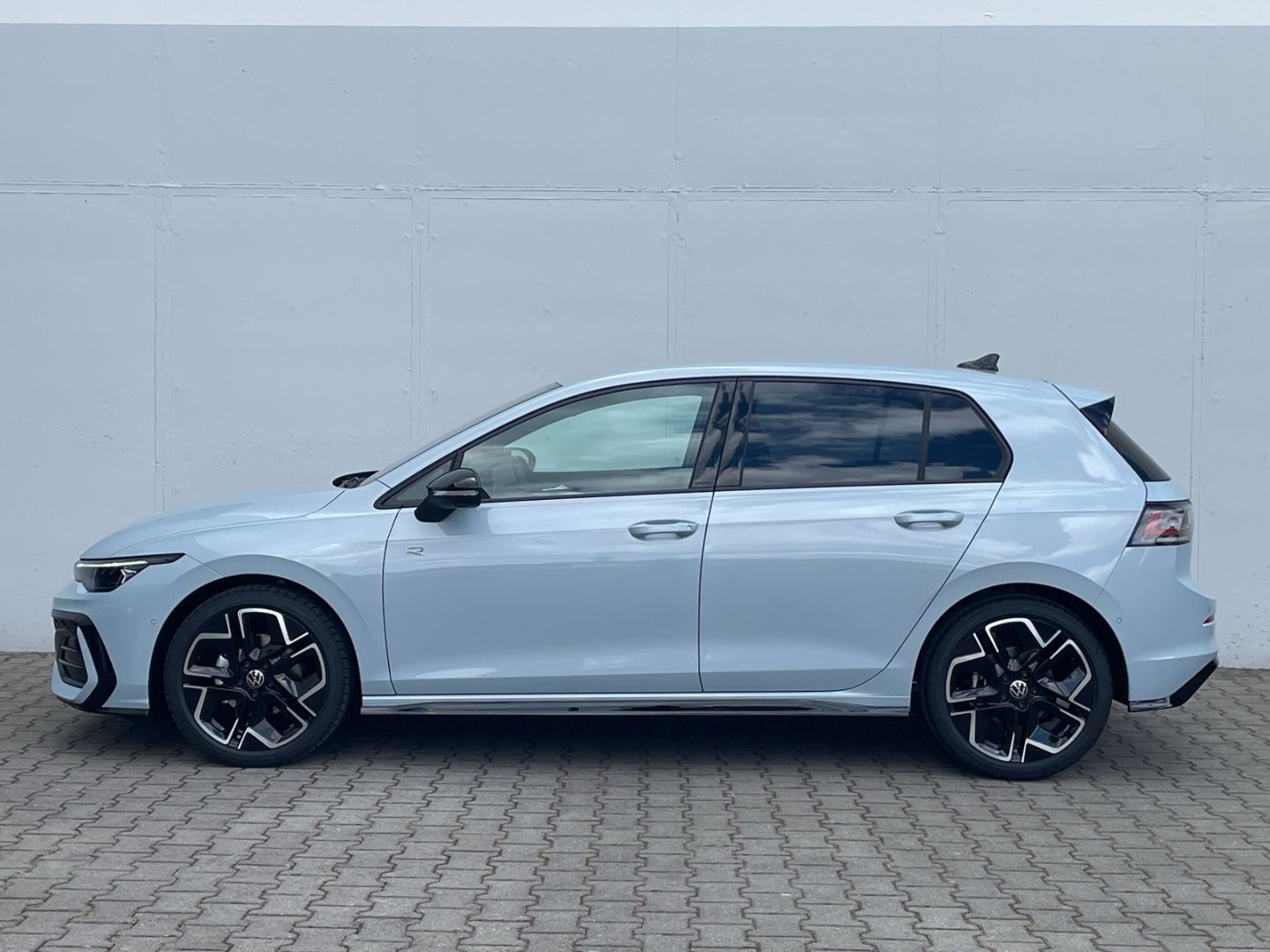 Volkswagen Golf VIII 1.5 eTSI DSG R-Line AHK/360°Kamera/HUD foto 5
