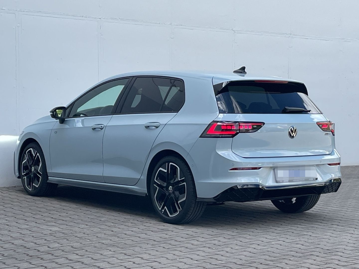 Volkswagen Golf VIII 1.5 eTSI DSG R-Line AHK/360°Kamera/HUD foto 7