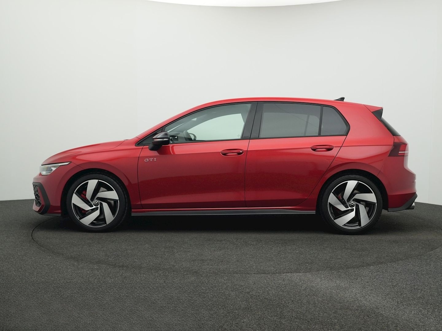 Volkswagen Golf GTI 8 2.0 TSI DSG BLACK STYLE KAMERA LED+ N foto 3