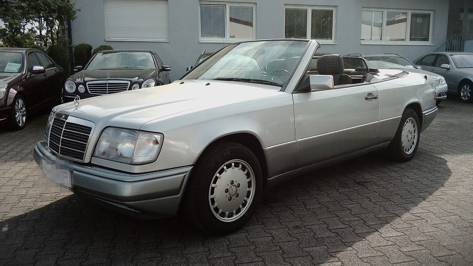 Mercedes-Benz E 200 C124 W124 Cabriolet foto 2