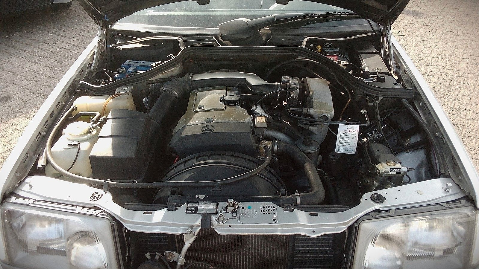 Mercedes-Benz E 200 C124 W124 Cabriolet foto 13