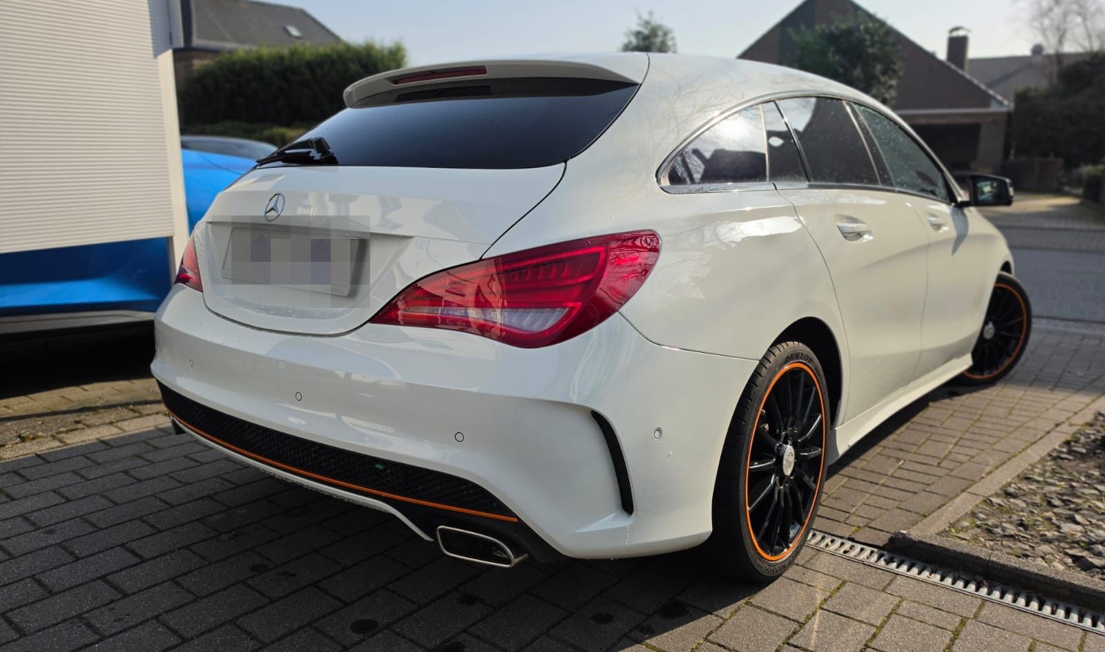 Mercedes-Benz CLA 200 Shooting Brake ORANGE ART EDITION/AMG foto 2