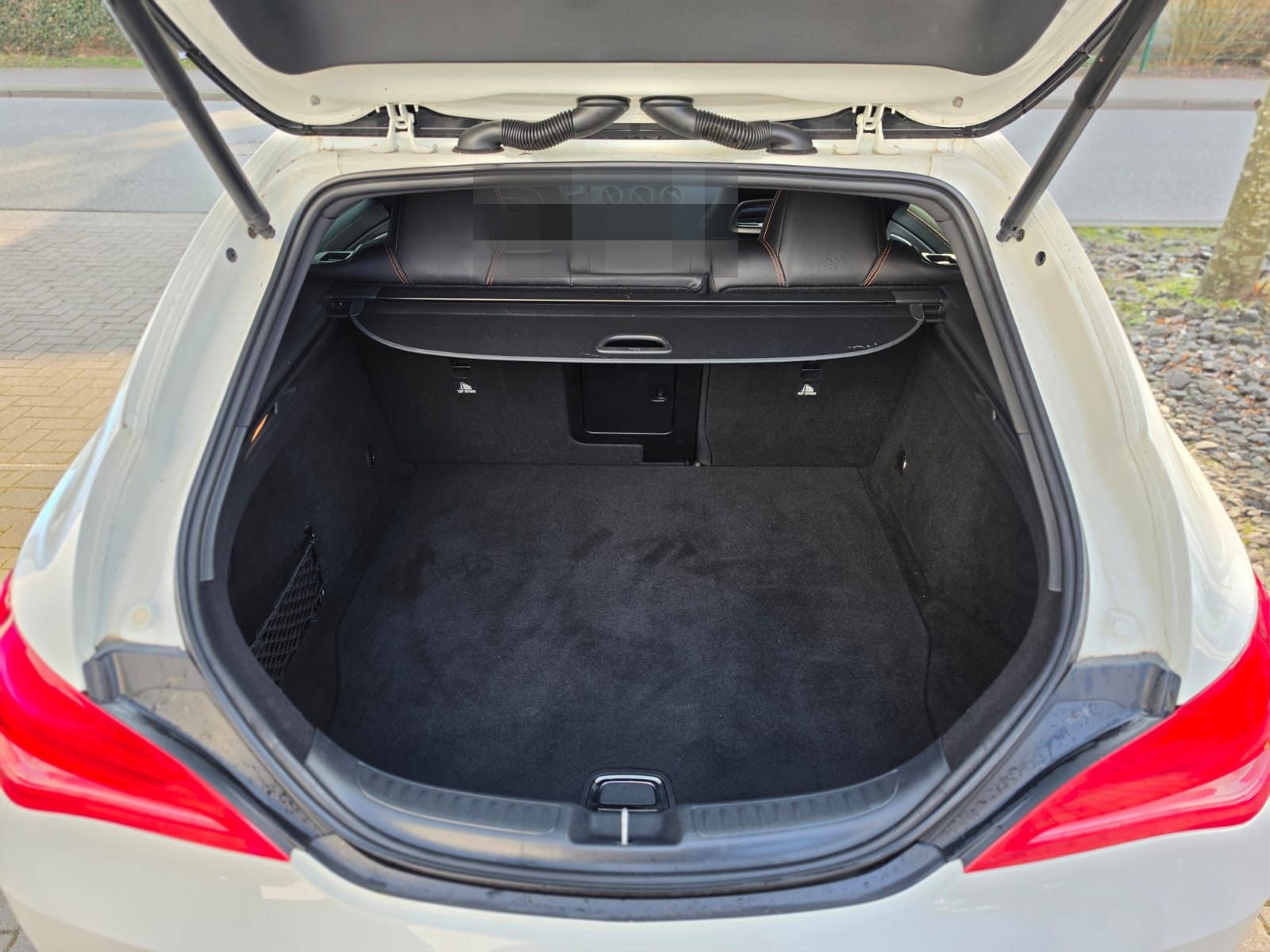 Mercedes-Benz CLA 200 Shooting Brake ORANGE ART EDITION/AMG foto 5