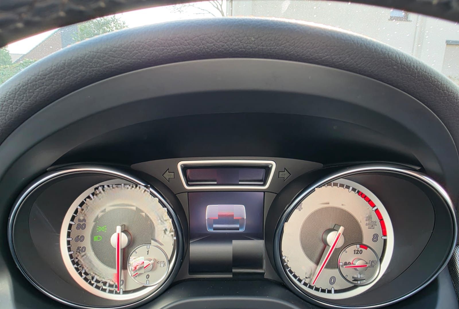 Mercedes-Benz CLA 200 Shooting Brake ORANGE ART EDITION/AMG foto 10