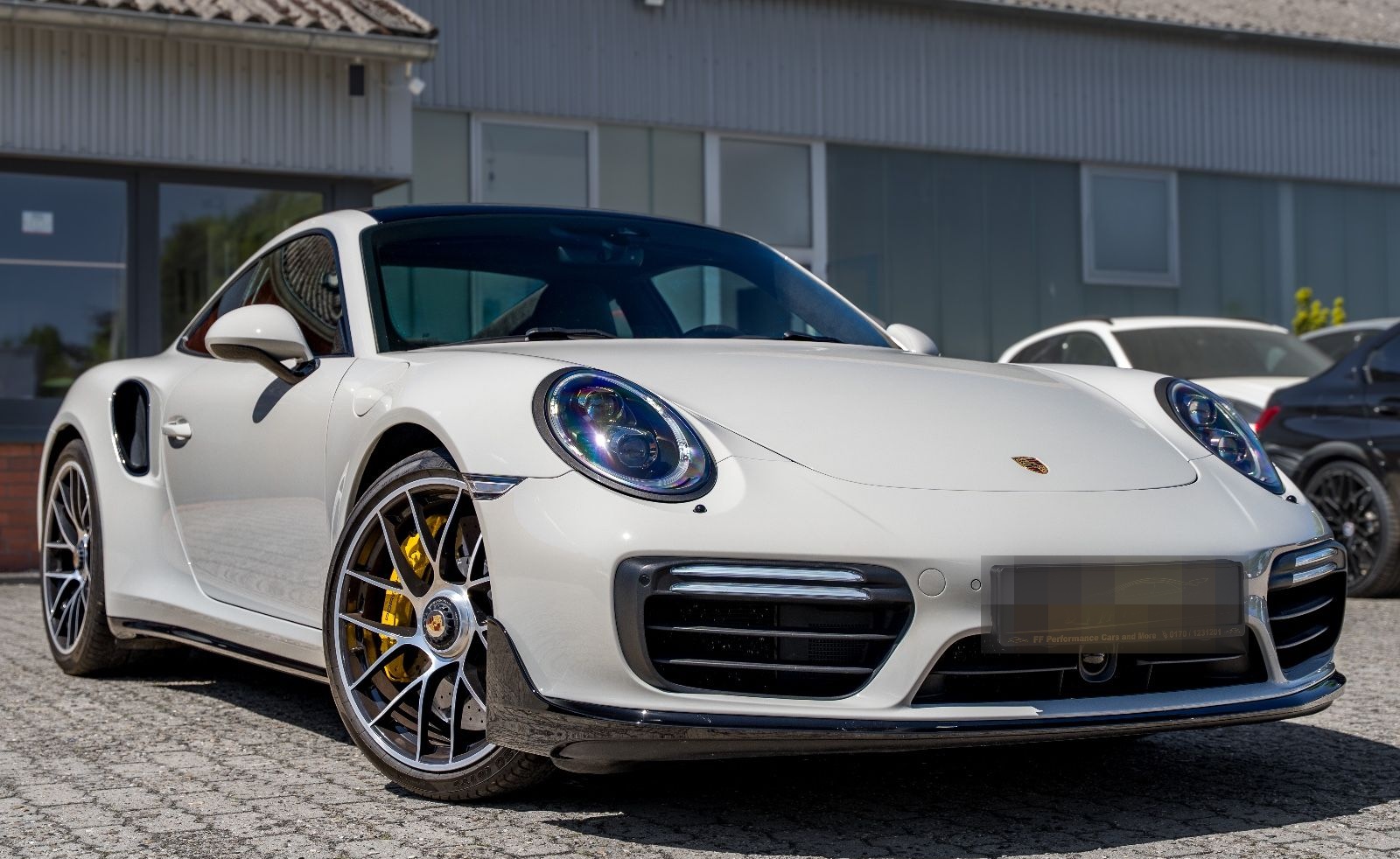 Porsche 911 Turbo S 991.2/PDK/Keramik/ACC/Pano/Burmester foto 2