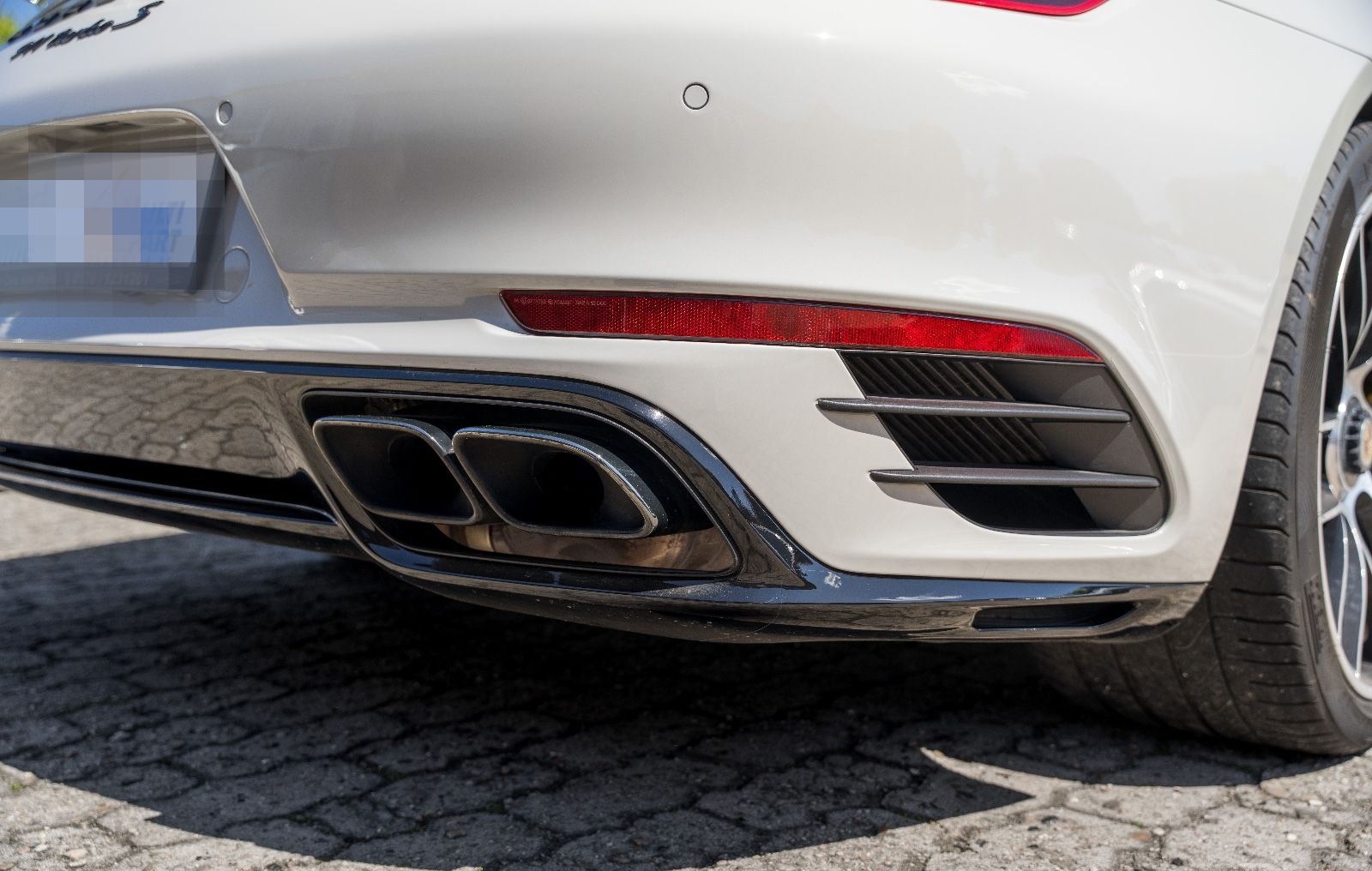Porsche 911 Turbo S 991.2/PDK/Keramik/ACC/Pano/Burmester foto 17