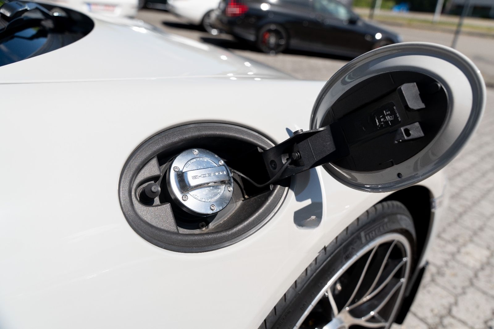 Porsche 911 Turbo S 991.2/PDK/Keramik/ACC/Pano/Burmester foto 22