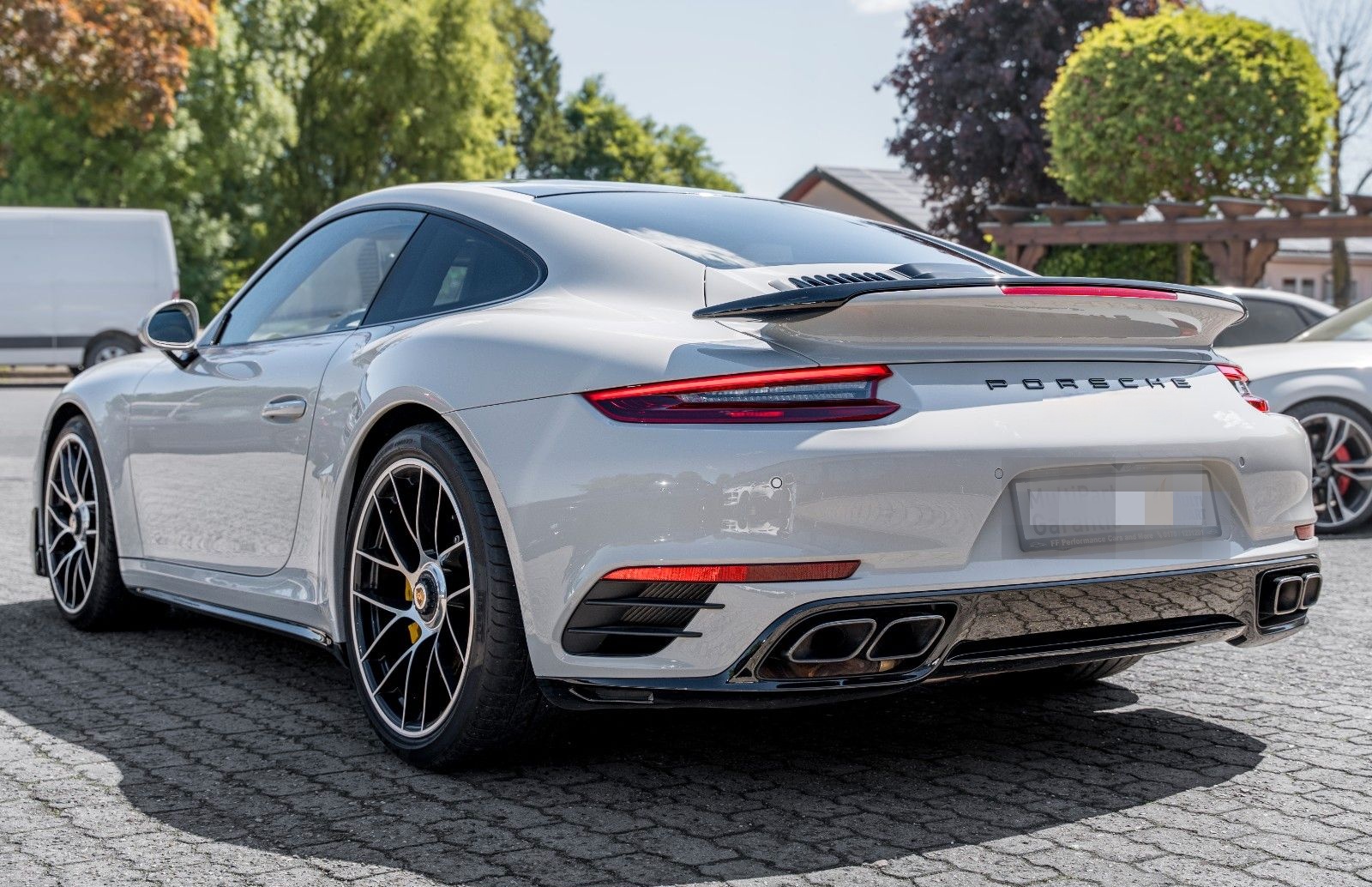 Porsche 911 Turbo S 991.2/PDK/Keramik/ACC/Pano/Burmester foto 6