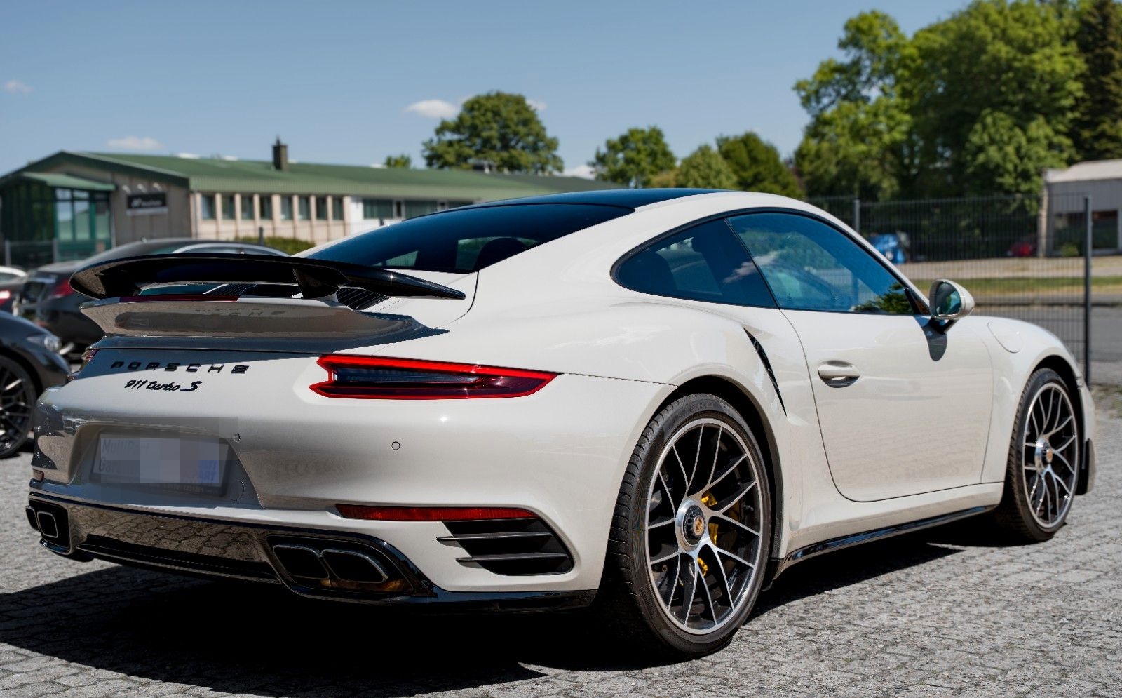 Porsche 911 Turbo S 991.2/PDK/Keramik/ACC/Pano/Burmester foto 7