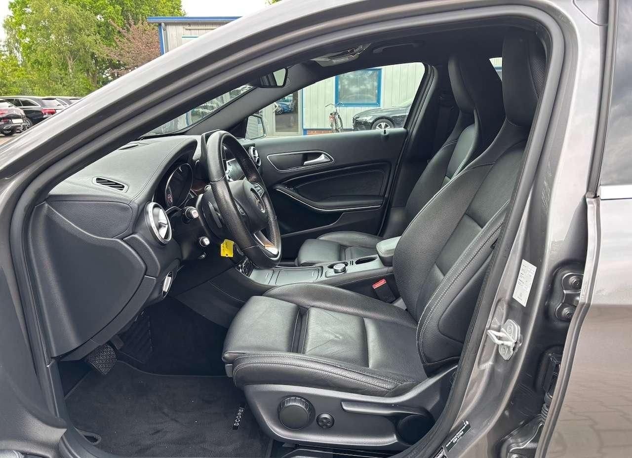 Mercedes-Benz GLA 200 d 7G-DCT  Score / Urban  foto 14