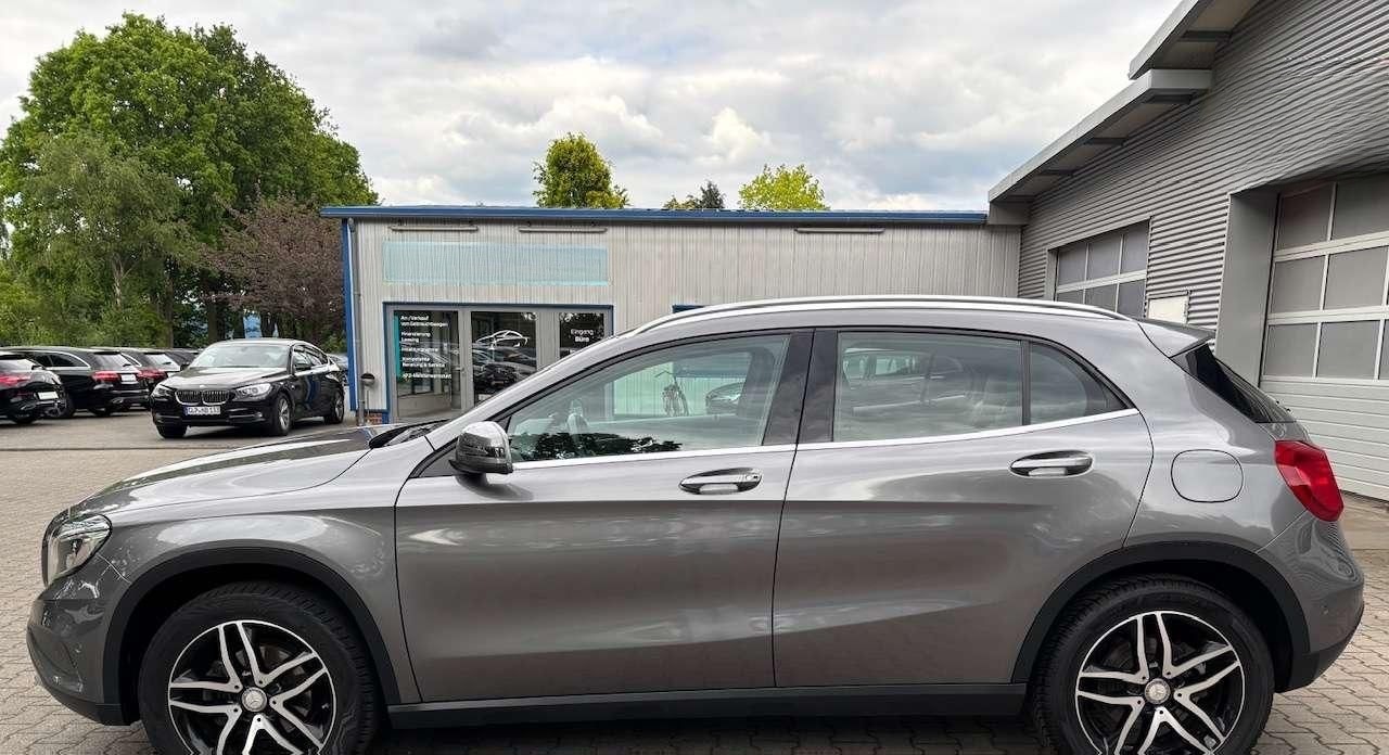 Mercedes-Benz GLA 200 d 7G-DCT  Score / Urban  foto 7