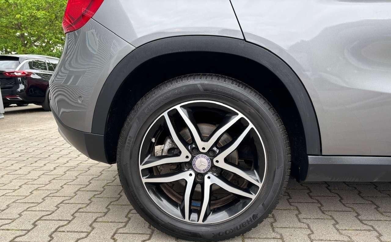 Mercedes-Benz GLA 200 d 7G-DCT  Score / Urban  foto 9