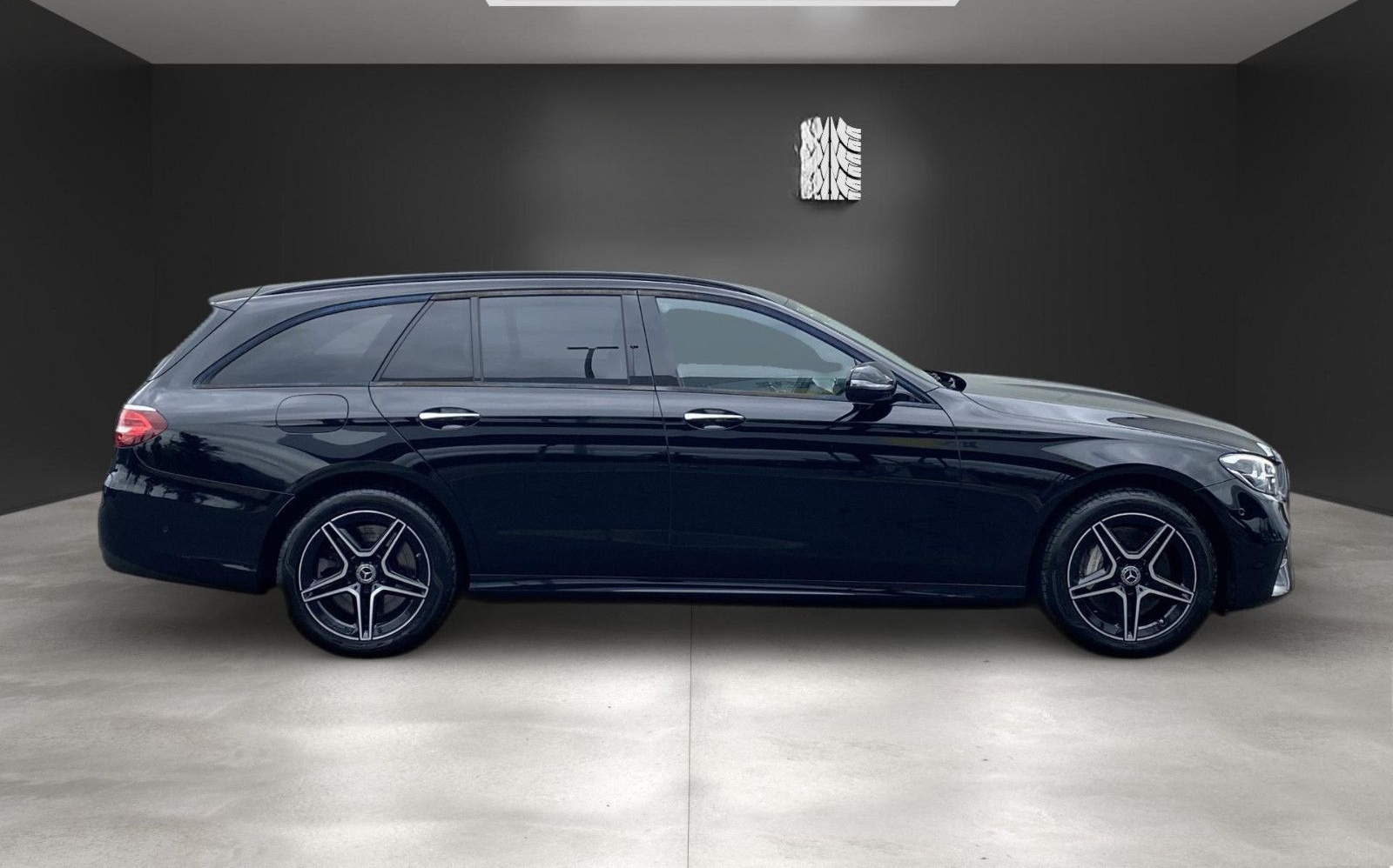 Mercedes-Benz E 300 de ALLRAD AMG Night*Distro*HUD*Memory*LED foto 11