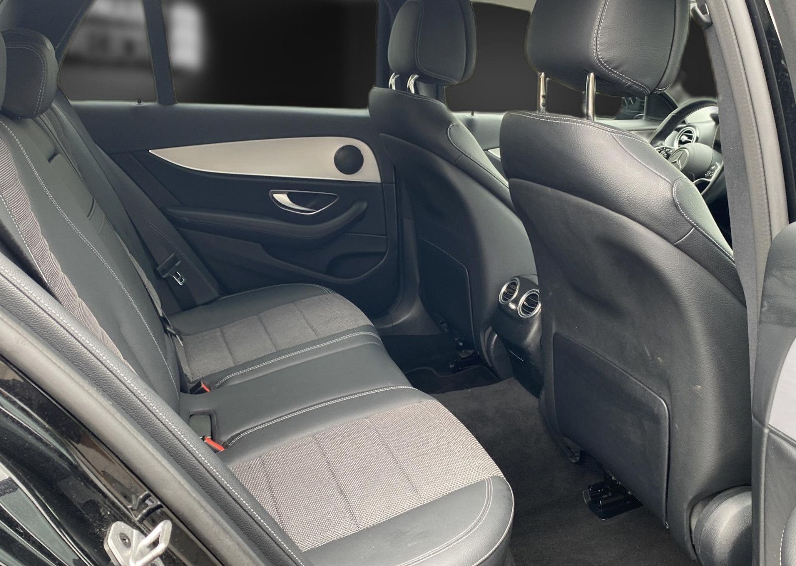 Mercedes-Benz E 300 de ALLRAD AMG Night*Distro*HUD*Memory*LED foto 16