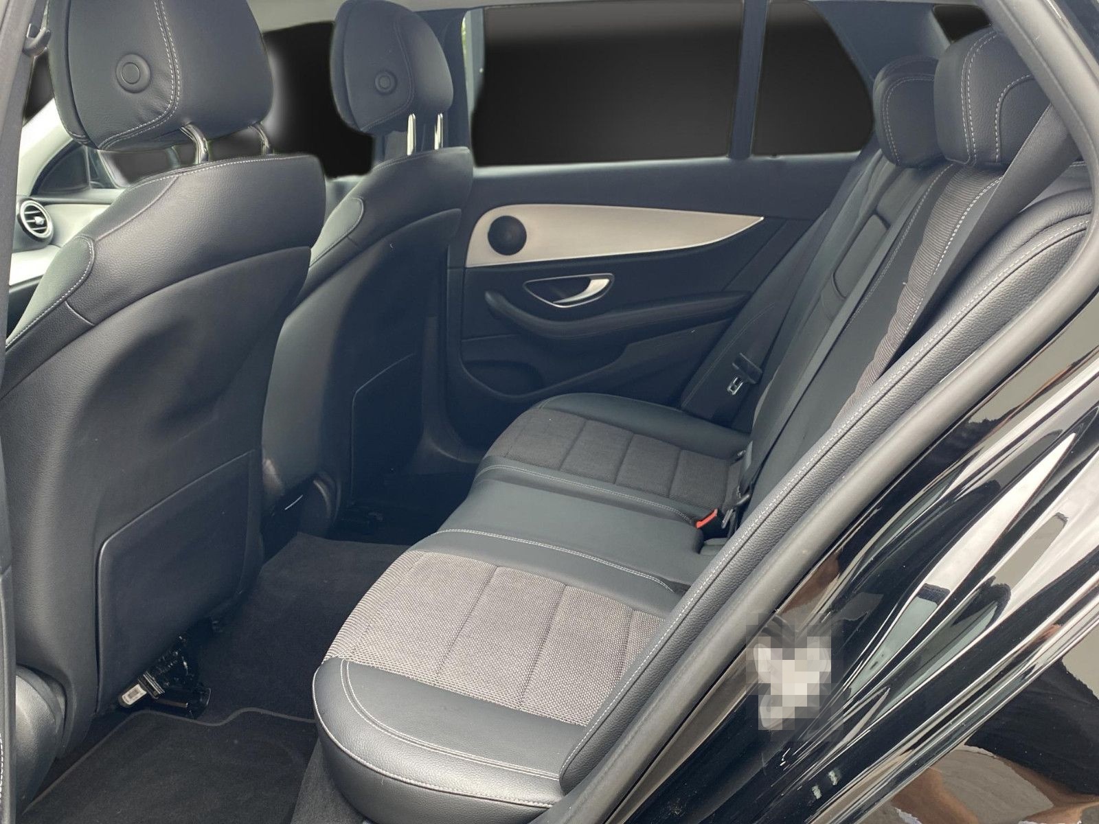 Mercedes-Benz E 300 de ALLRAD AMG Night*Distro*HUD*Memory*LED foto 18