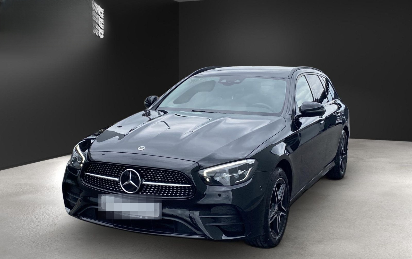 Mercedes-Benz E 300 de ALLRAD AMG Night*Distro*HUD*Memory*LED foto 3