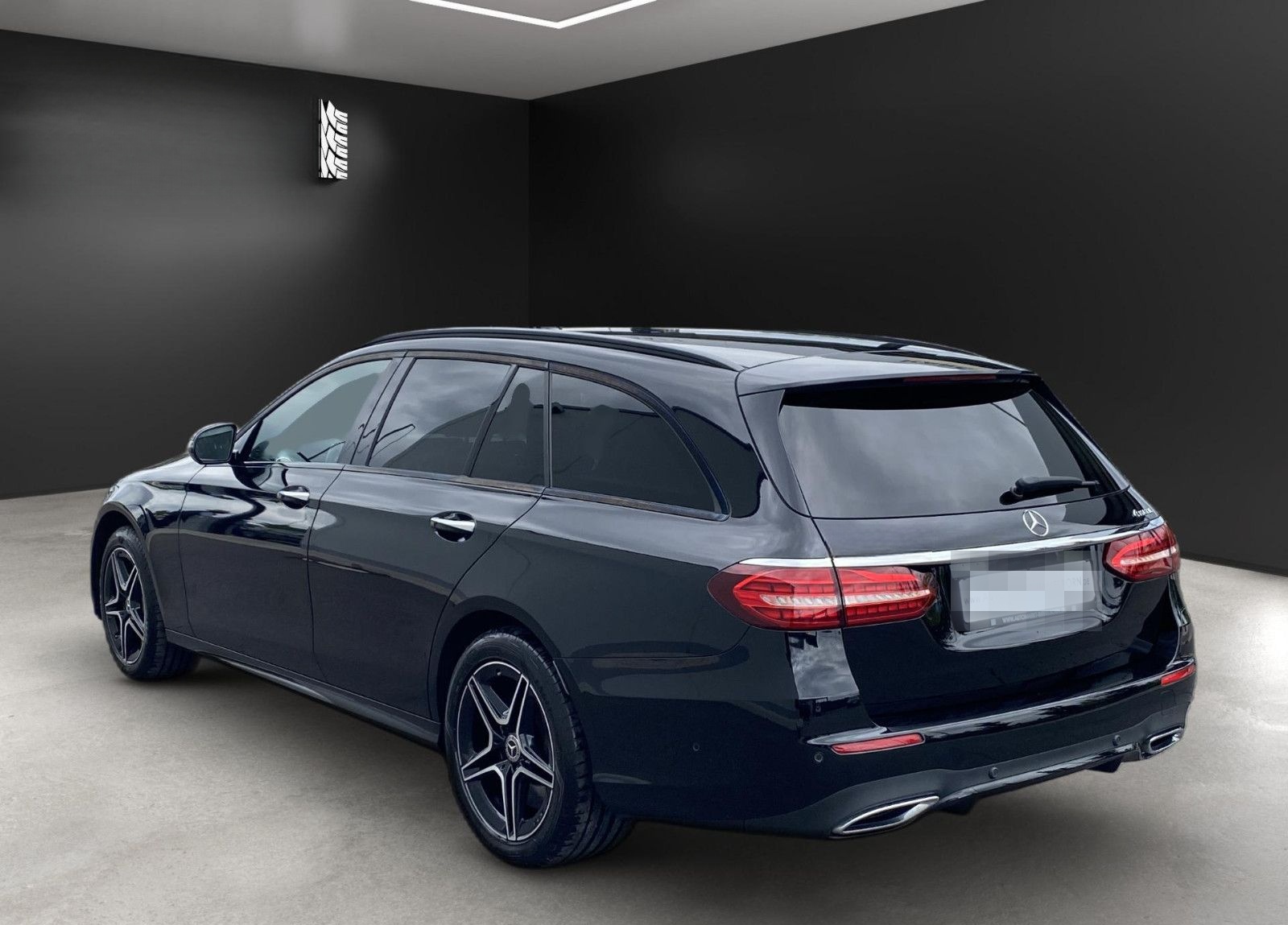 Mercedes-Benz E 300 de ALLRAD AMG Night*Distro*HUD*Memory*LED foto 5