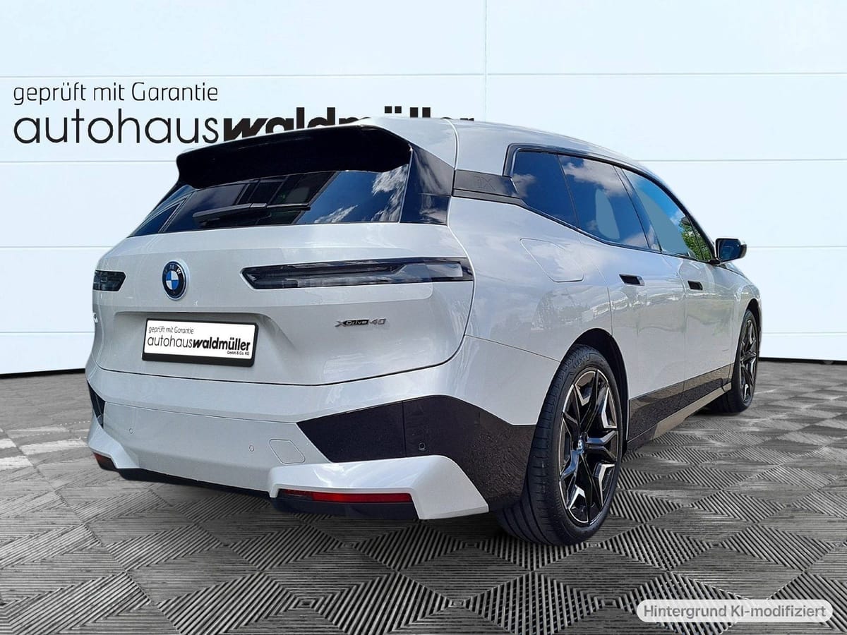 BMW iX xDrive40 Sportpaket foto 2