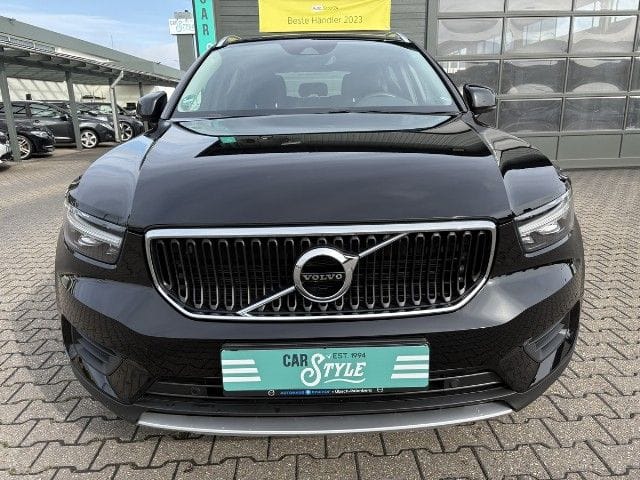 Volvo XC40 2WD Momentum Pro Navi R.Cam SHZ LED foto 2