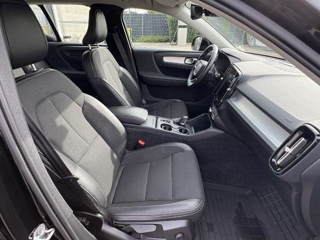 Volvo XC40 2WD Momentum Pro Navi R.Cam SHZ LED foto 12