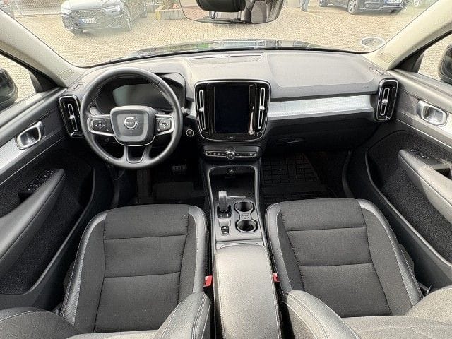 Volvo XC40 2WD Momentum Pro Navi R.Cam SHZ LED foto 16