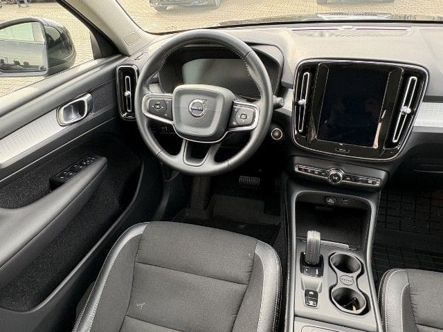 Volvo XC40 2WD Momentum Pro Navi R.Cam SHZ LED foto 17
