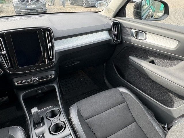 Volvo XC40 2WD Momentum Pro Navi R.Cam SHZ LED foto 18