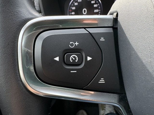 Volvo XC40 2WD Momentum Pro Navi R.Cam SHZ LED foto 21