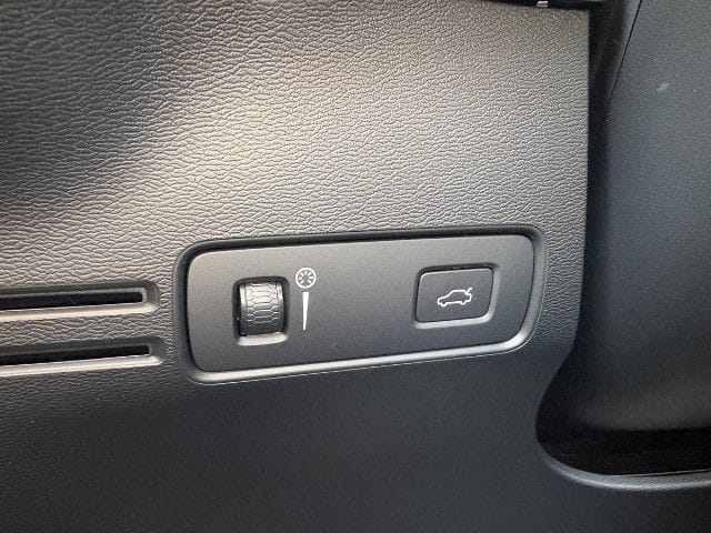 Volvo XC40 2WD Momentum Pro Navi R.Cam SHZ LED foto 23