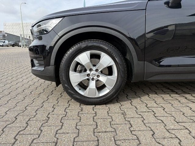 Volvo XC40 2WD Momentum Pro Navi R.Cam SHZ LED foto 9