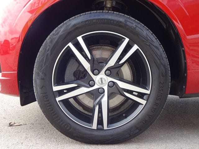 Volvo XC60 B5 R Design AWD Luftfw ACC HUD Standhz PANO foto 11