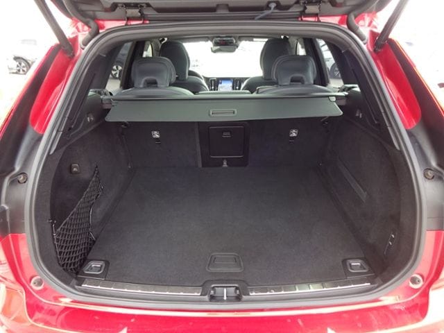 Volvo XC60 B5 R Design AWD Luftfw ACC HUD Standhz PANO foto 20
