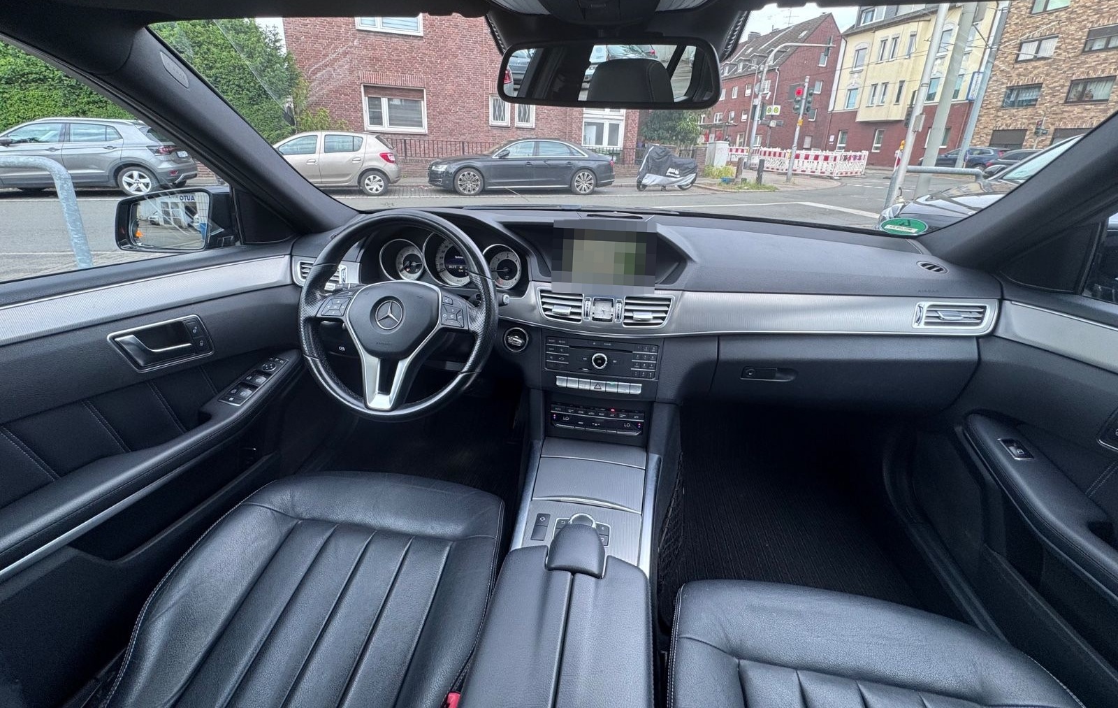 Mercedes-Benz E 220 BlueTec 4Matic AMG-LINE,LEDER,VOLL,EURO6 foto 11