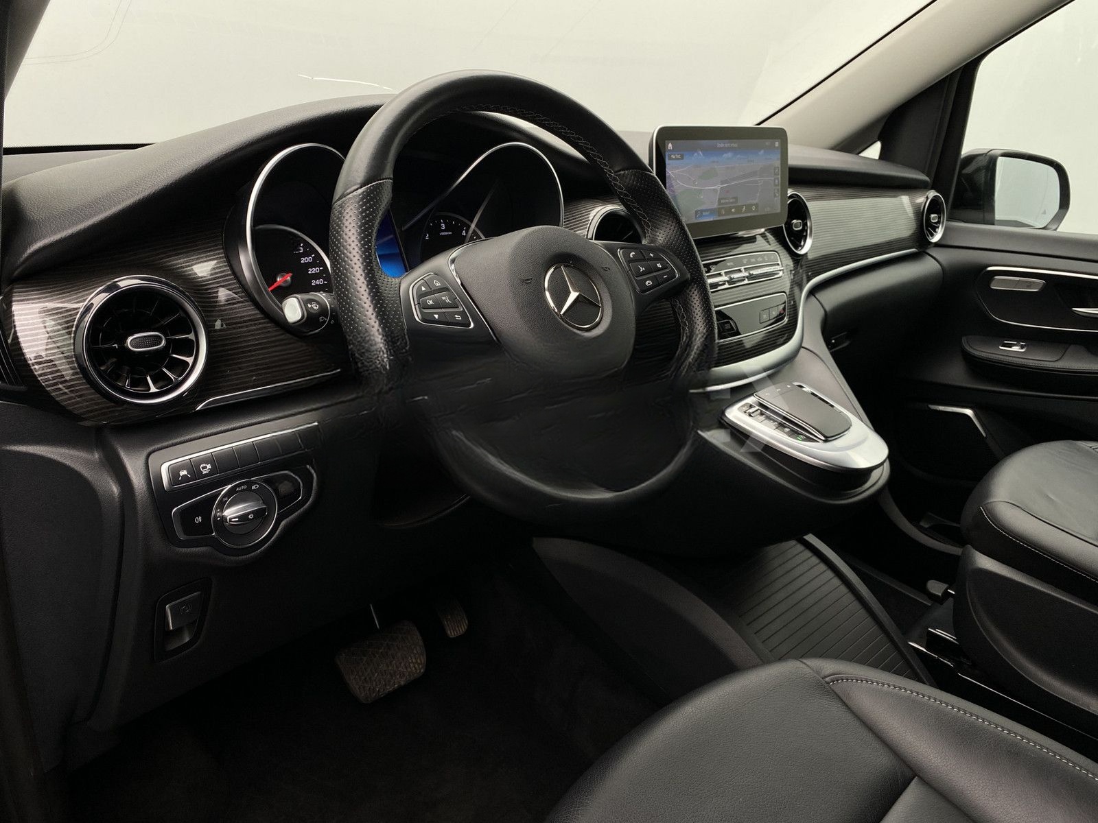 Mercedes-Benz V 250d lang *Avantgarde Edition* (9572) foto 22