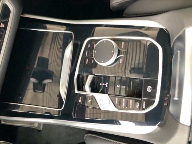 BMW X5 40i M-Sport 20'' AHK ICONIC Pano H/K HUD Memo foto 11