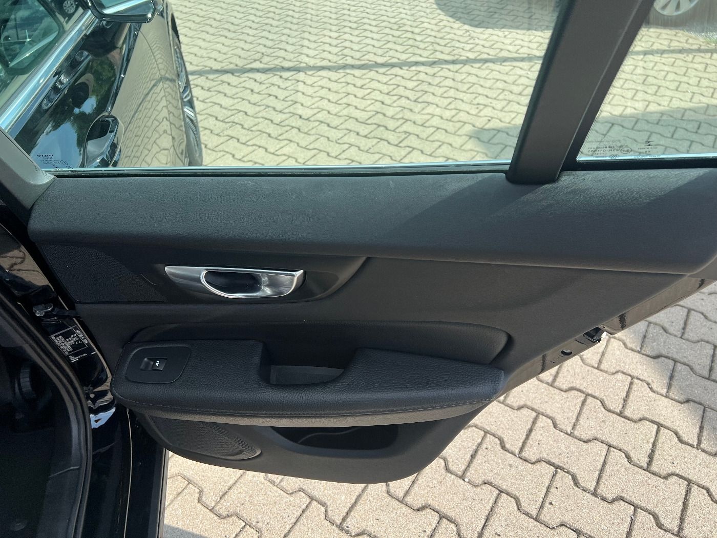 Volvo V60 Kombi D4 Inscription *LED Navi Leder AHK SHZ foto 15