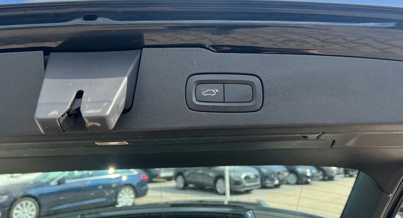 Volvo V60 Kombi D4 Inscription *LED Navi Leder AHK SHZ foto 8