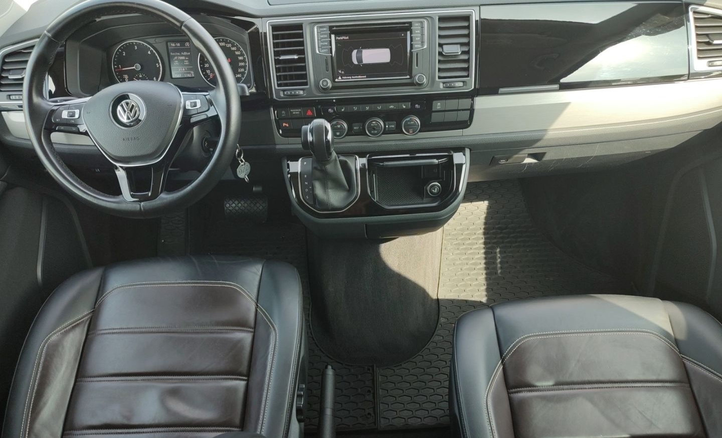 Volkswagen T6.1 Multivan Comfortl AWD 4Motion 7-Sitz AHK Na foto 13