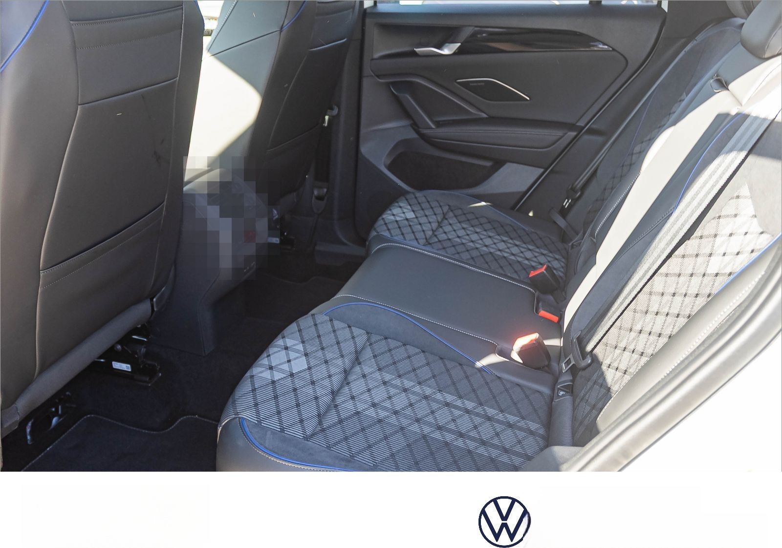 Volkswagen Tiguan 2.0 TDI "R-Line" DSG Navi LED Standhzg Di foto 15