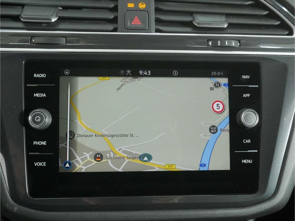 Volkswagen Tiguan Allspace 1.5 TSI Life DSG NAV LED AHK foto 24