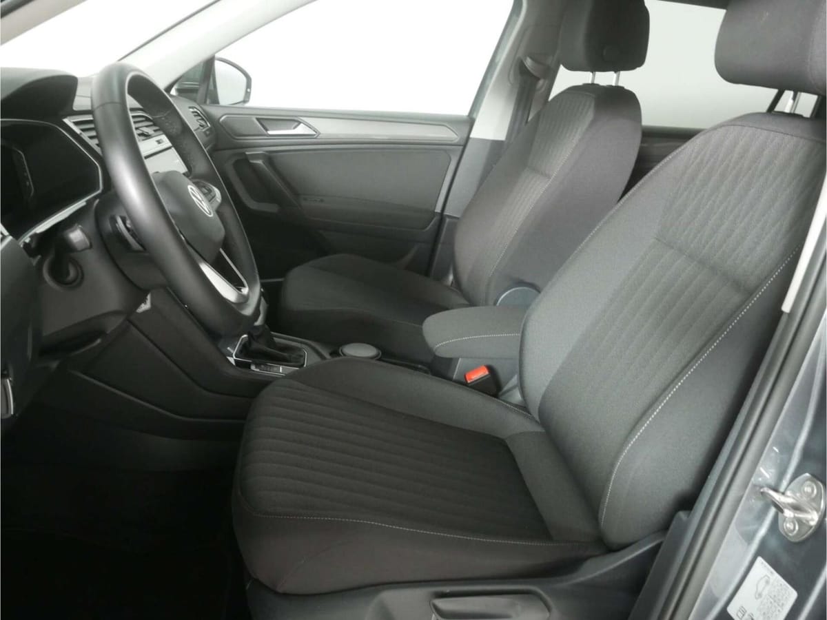 Volkswagen Tiguan Allspace 1.5 TSI Life DSG NAV LED AHK foto 10