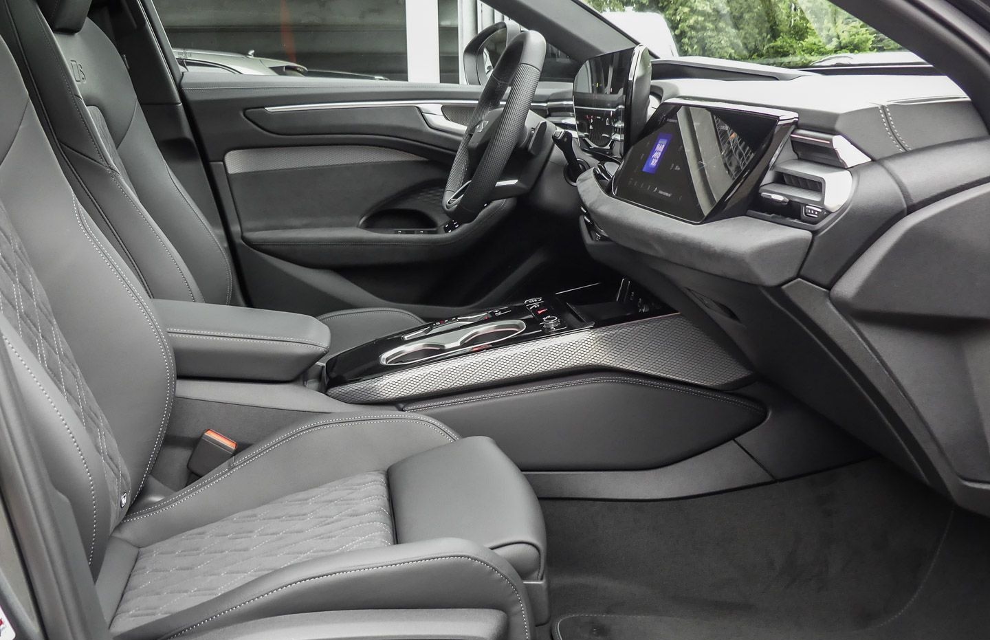 Audi A6 Avant TDI quattro S tronic +BANG&OLUFSEN+PANO foto 11
