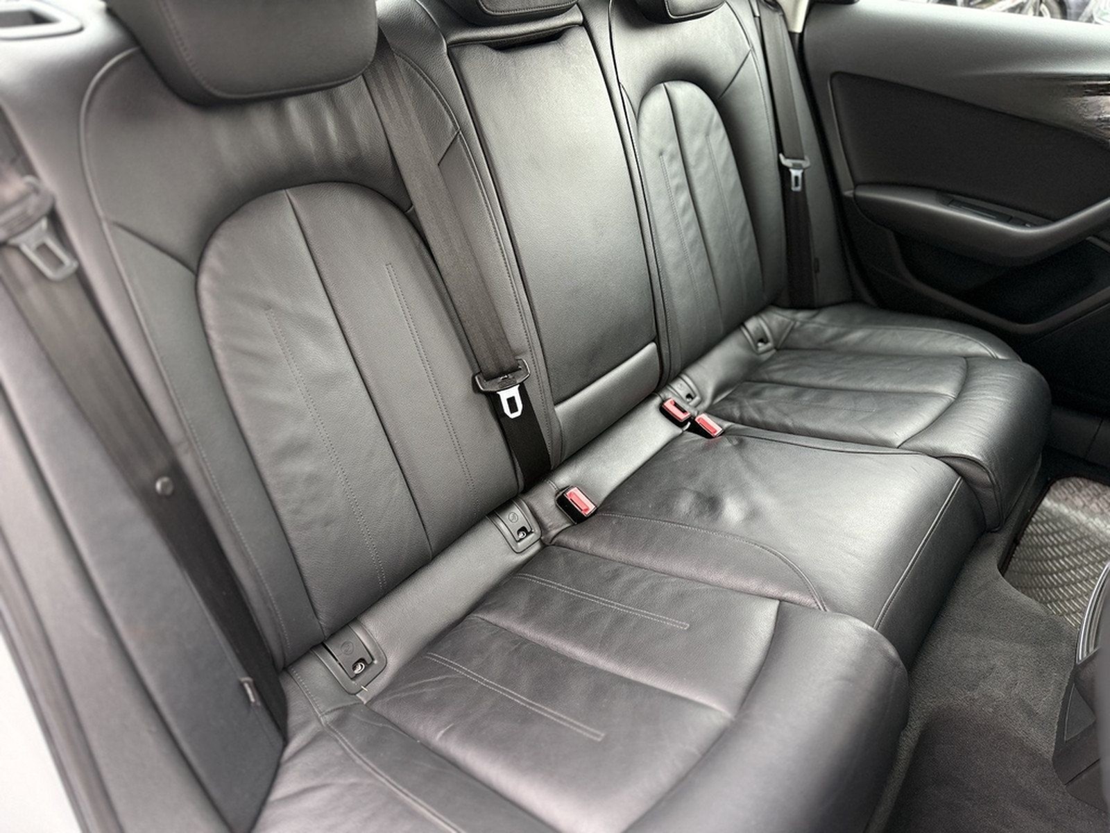 Audi A6 / 45 TDI / quattro / KeylessGo / Matrix foto 25