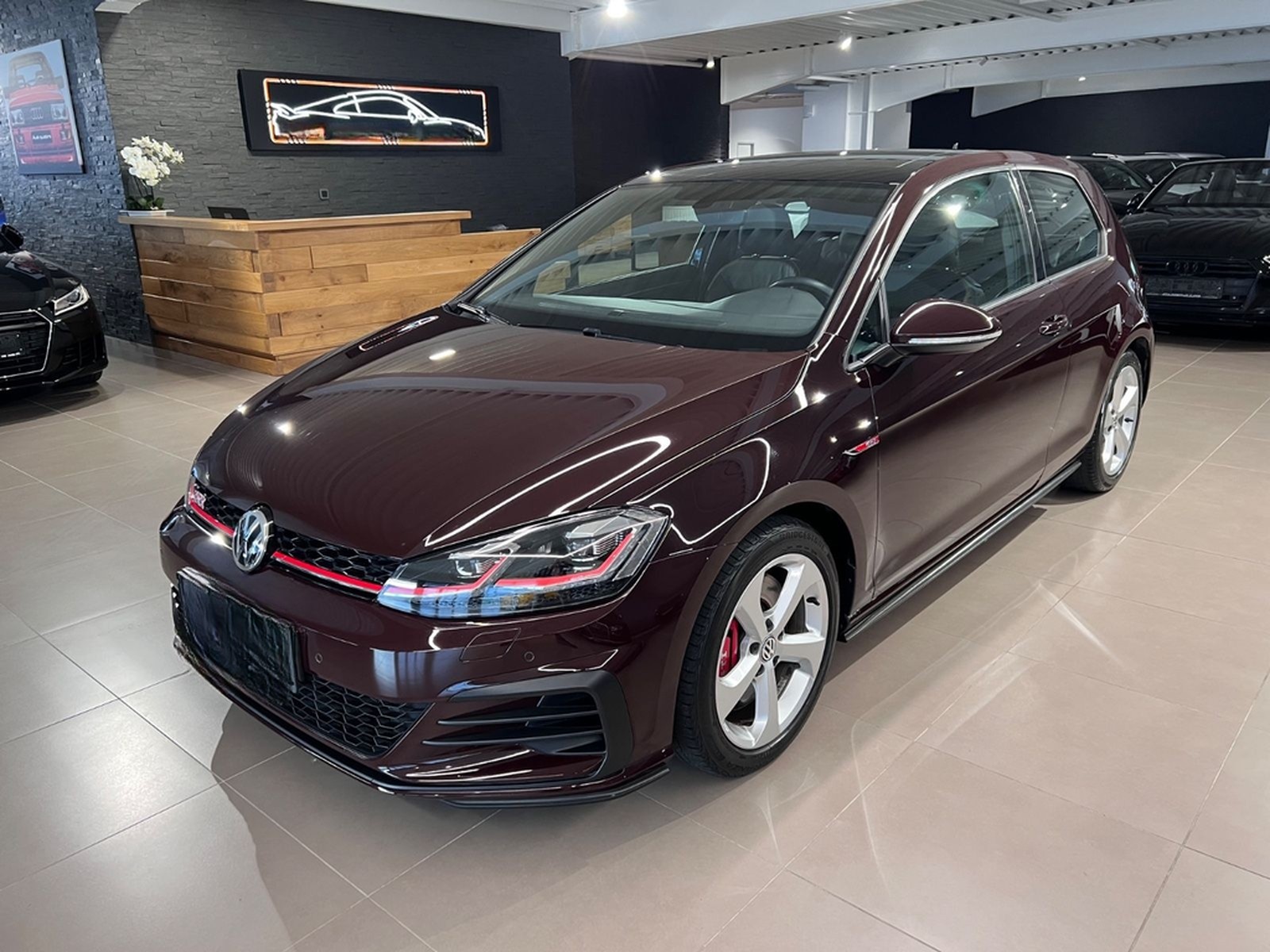 Volkswagen Golf 2.0 TSI DSG GTI Performance AHK PANO LEDER foto 2