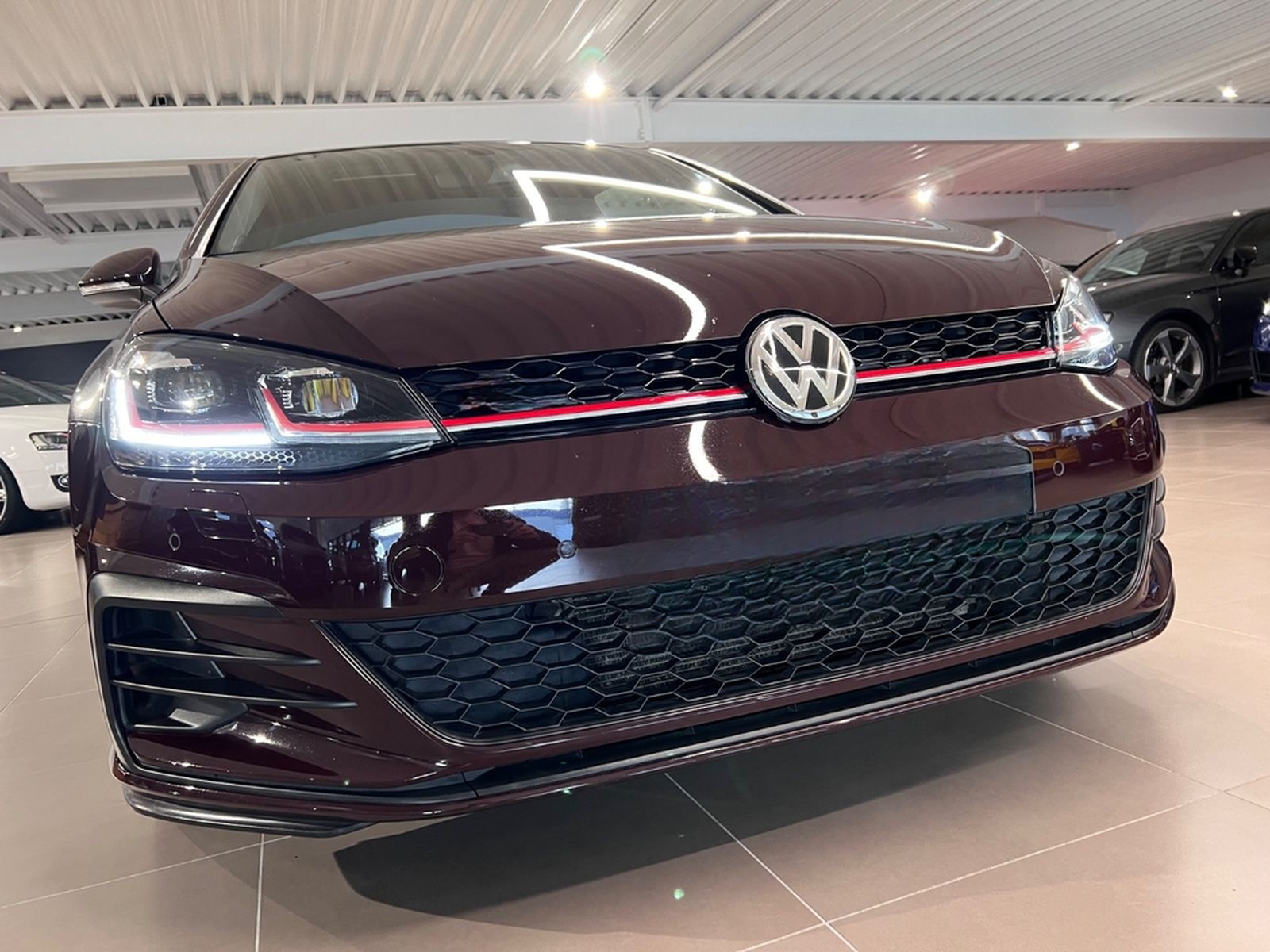 Volkswagen Golf 2.0 TSI DSG GTI Performance AHK PANO LEDER foto 12
