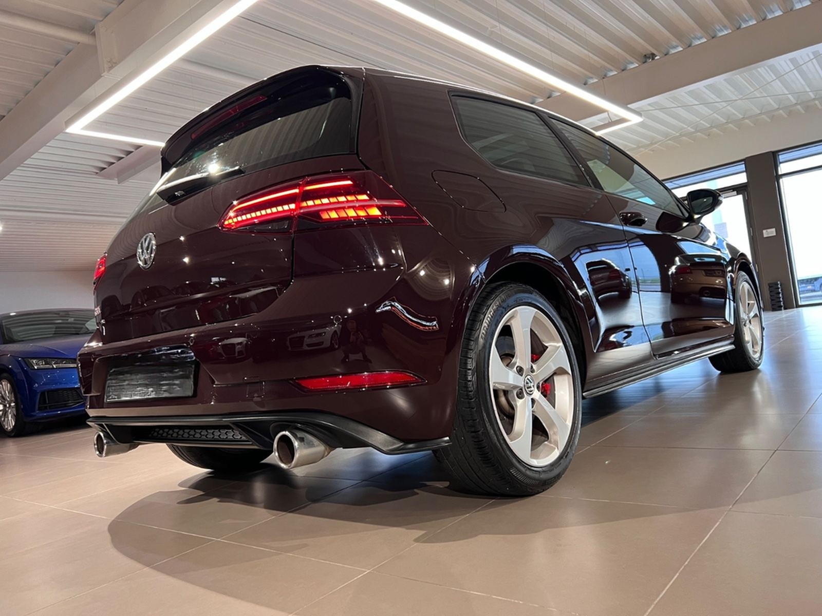 Volkswagen Golf 2.0 TSI DSG GTI Performance AHK PANO LEDER foto 8