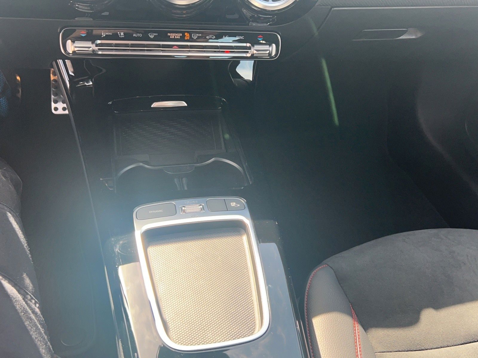 Mercedes-Benz CLA 200  *AMG-LINE*AHK*KEYLESS*MULTIBEAM*KAMERA* foto 9