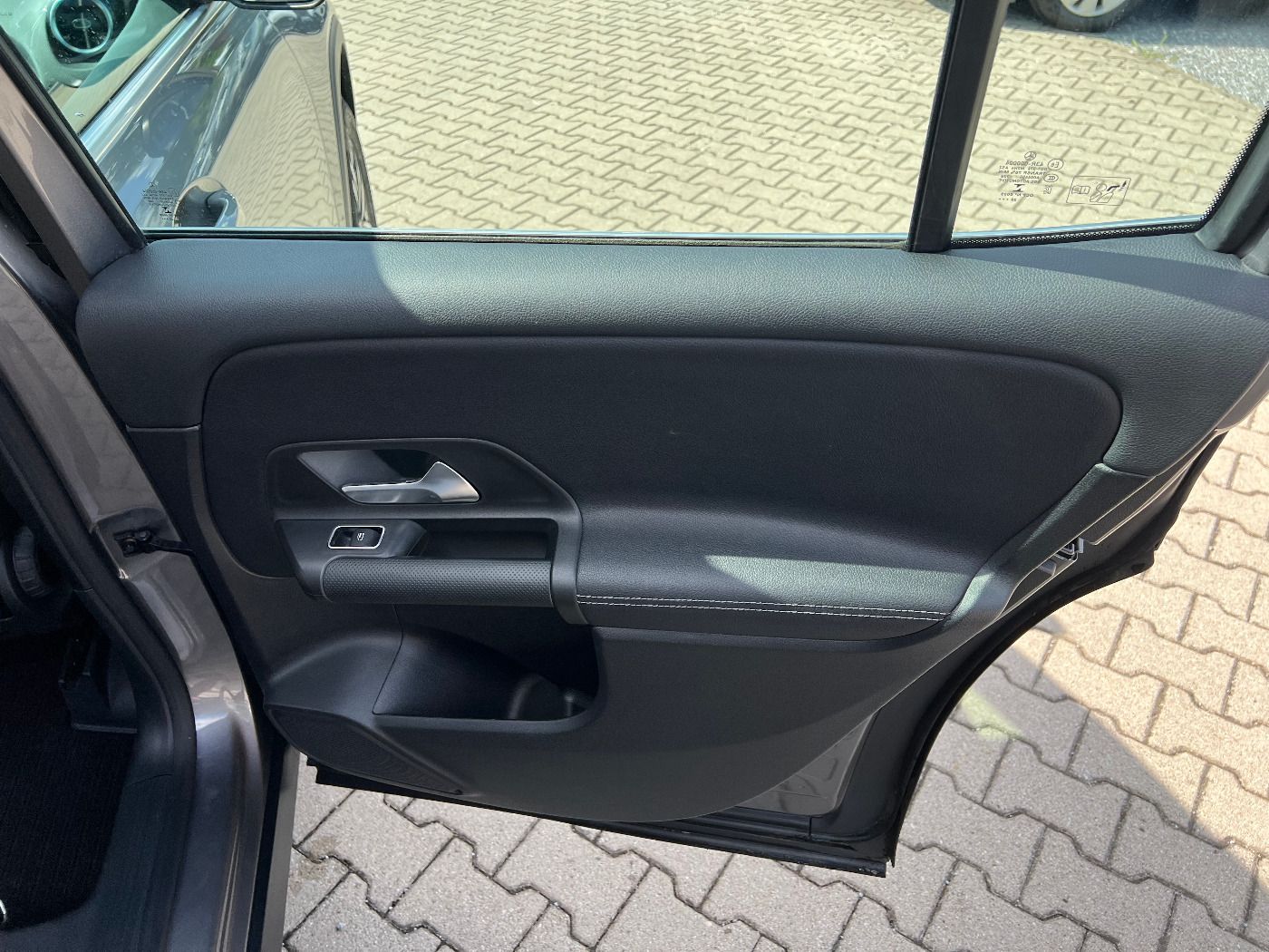 Mercedes-Benz GLB 220d Style *LED Navi Leder Sitzh. DAB Park* foto 15