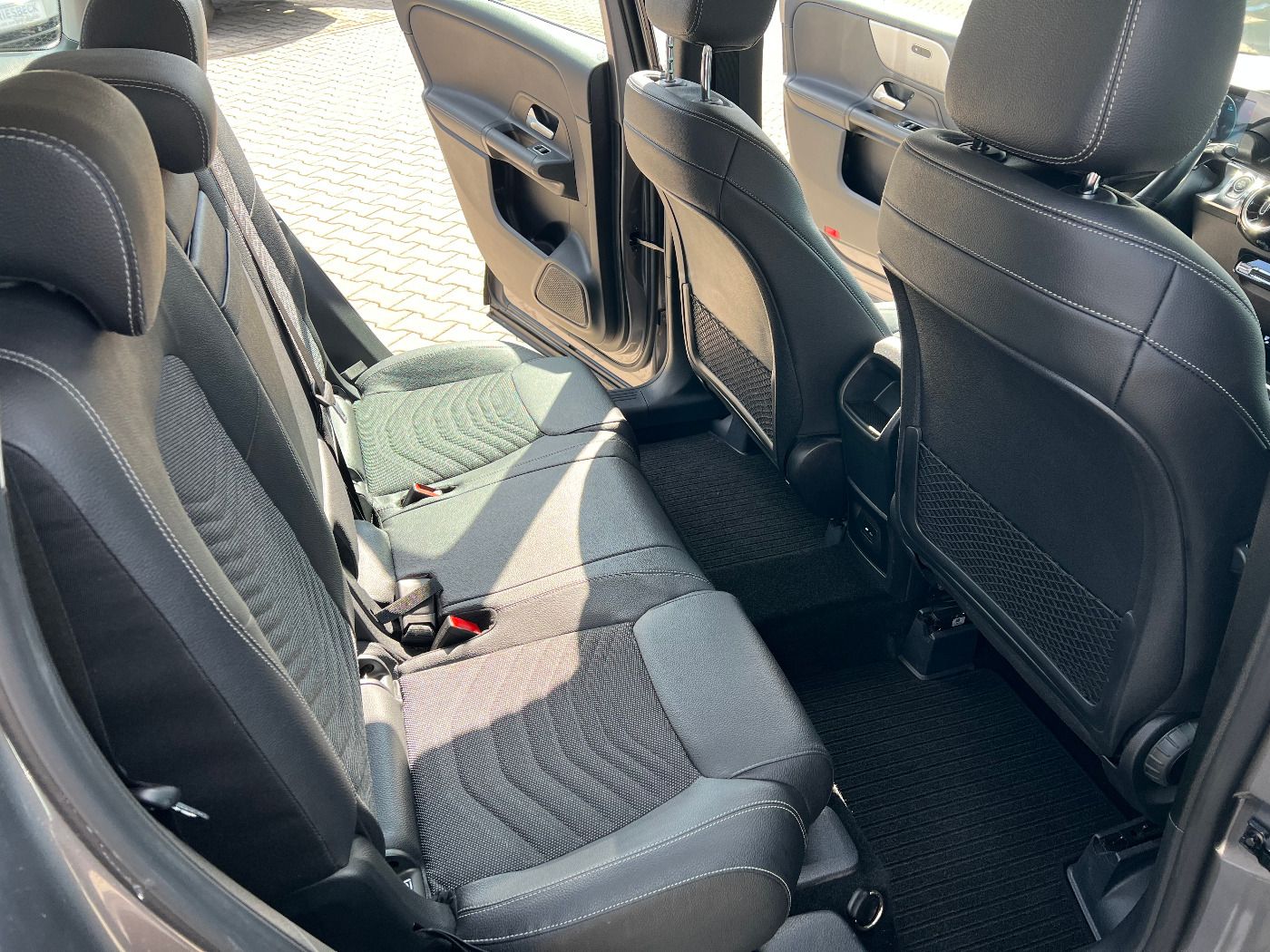 Mercedes-Benz GLB 220d Style *LED Navi Leder Sitzh. DAB Park* foto 16